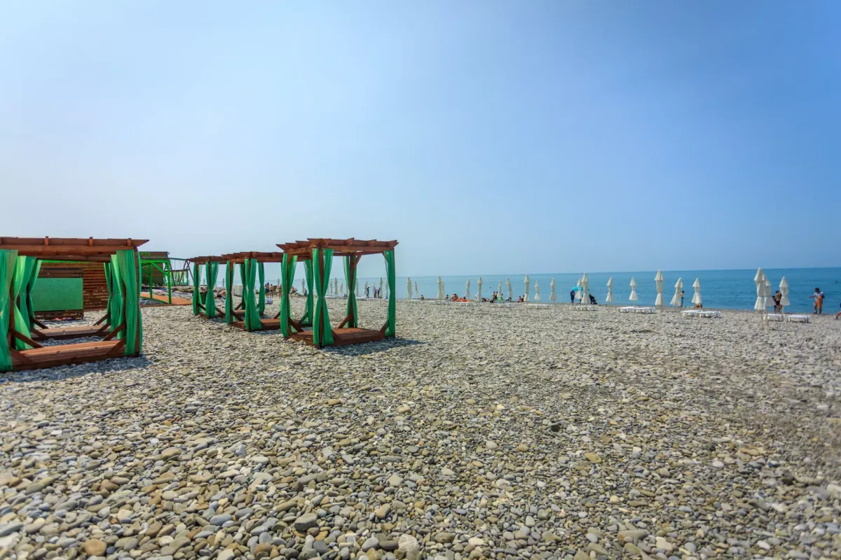 Пляж Свирский в Лазаревском: тихий отдых у моря в 2026 году